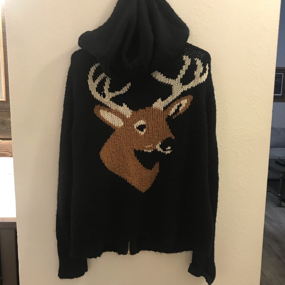 Wild fox sweater